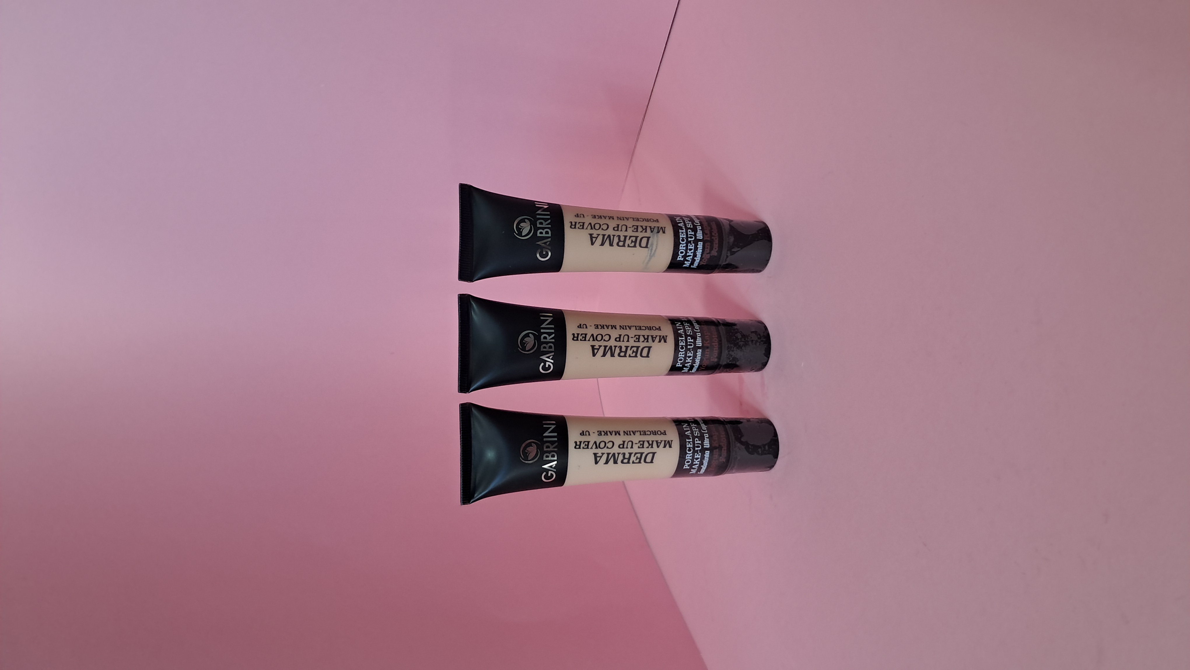 کرم پودر گابرینی Gabrini سری Derma SPF15 حجم ۴۰ میل