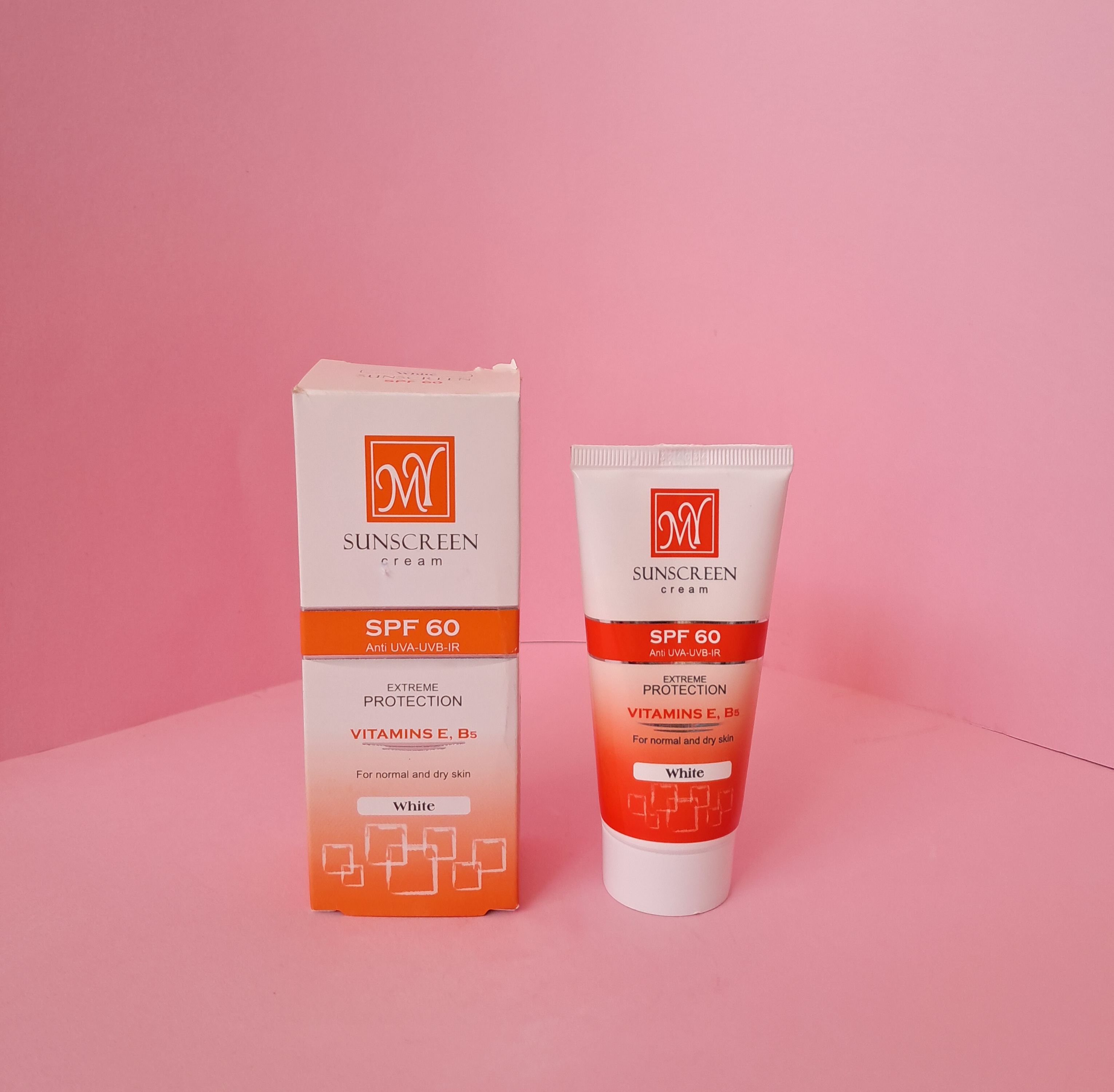 کرم ضد آفتاب مای spf 60 بی رنگ